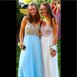 Stunning prom dress!!